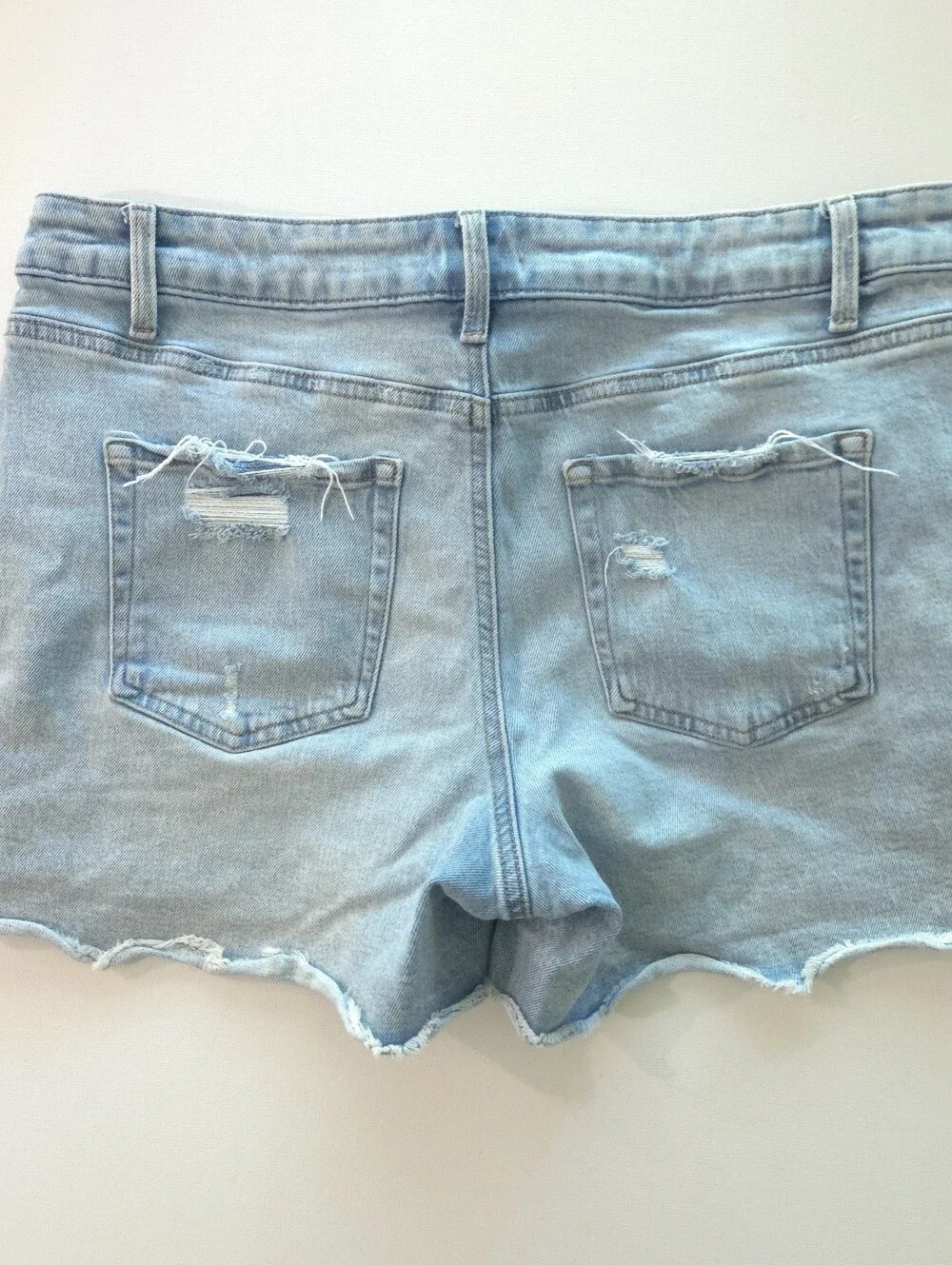 🩵 M Jeans by Maurices Distressed Denim Shorts | Women's Size 14 | Mid Rise